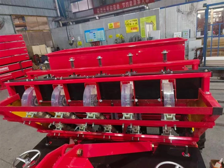 Automatic 5 Row Garlic Positive Bud Planter Uniform Bud Up Garlic Sowing Equipment high quality