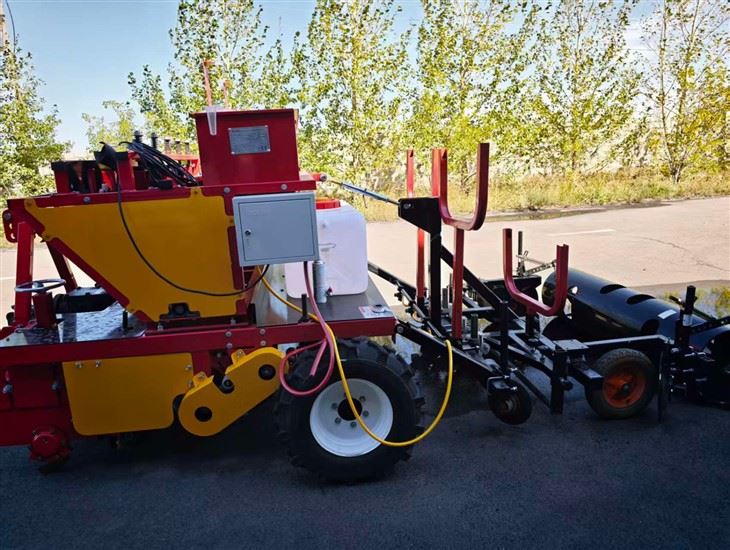 Multifunction 5 Row Garlic Bud Up Planter All in One Sowing Mulching Spraying Drip Irrigation factory