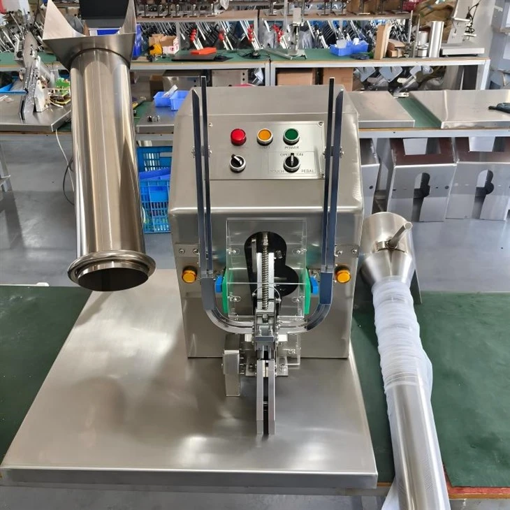 Semi-Automatic Cylindrical Mesh Bag Packing Machine For Garlic Orange Lemon